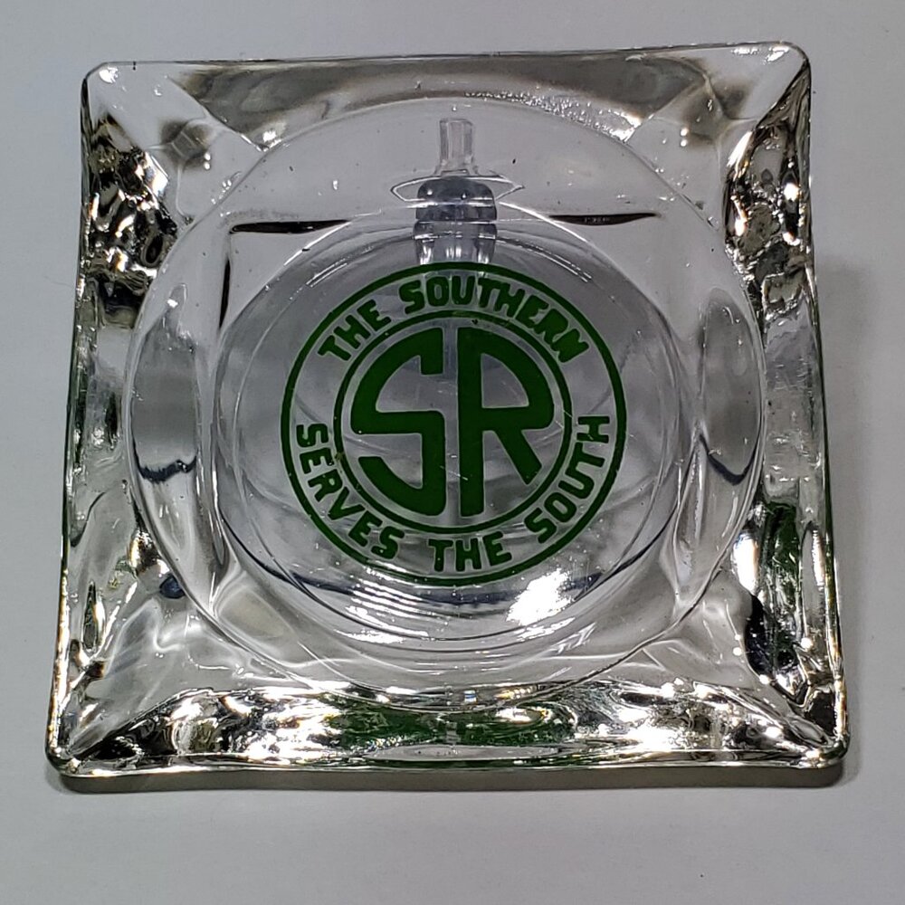 VINTAGE SOUTHERN RAILWAY GLASS ASHTRAY WITH REVERSE LOGO ON BOTTOM SURFACE